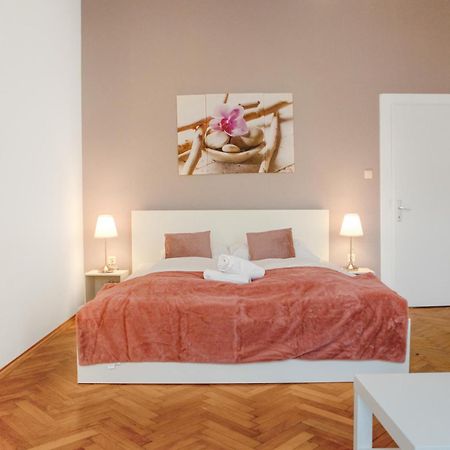 비엔나 Commodious 3Br Apt. Ideal For Families And Friends 아파트 외부 사진